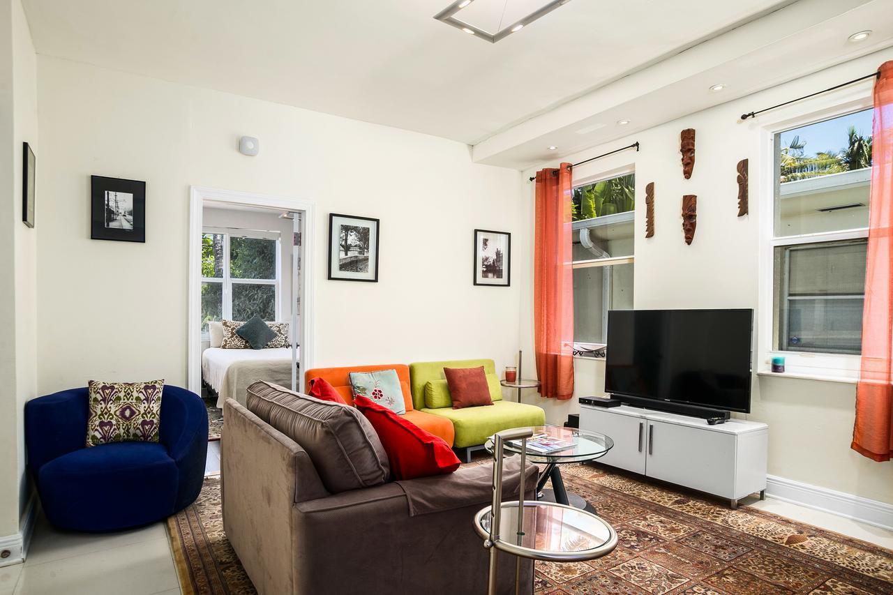 Two Bedroom Two Bath Apartment 2 Block To Beach マイアミビーチ エクステリア 写真