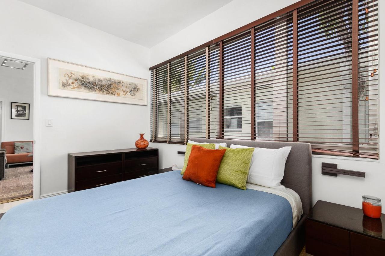 Two Bedroom Two Bath Apartment 2 Block To Beach マイアミビーチ エクステリア 写真