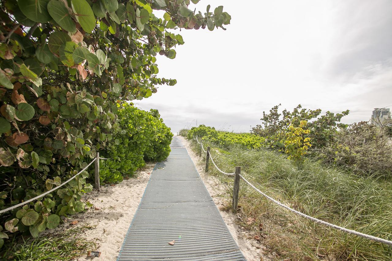 Two Bedroom Two Bath Apartment 2 Block To Beach マイアミビーチ エクステリア 写真