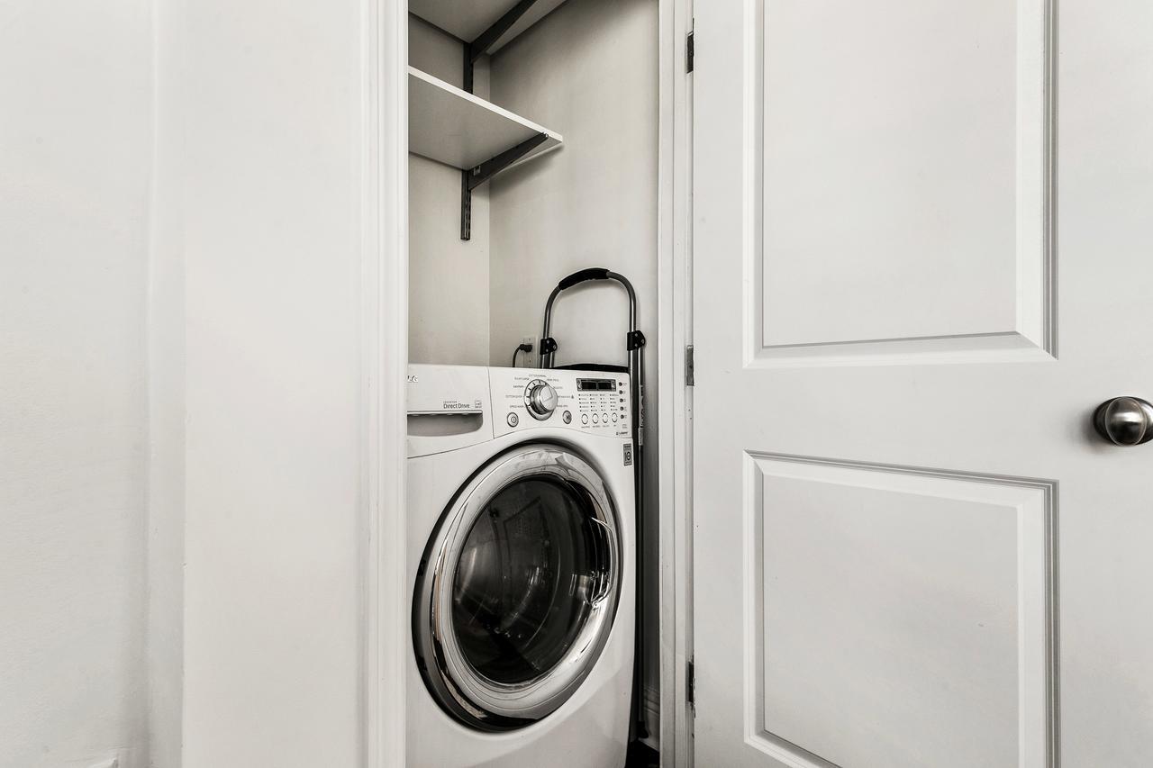Two Bedroom Two Bath Apartment 2 Block To Beach マイアミビーチ エクステリア 写真