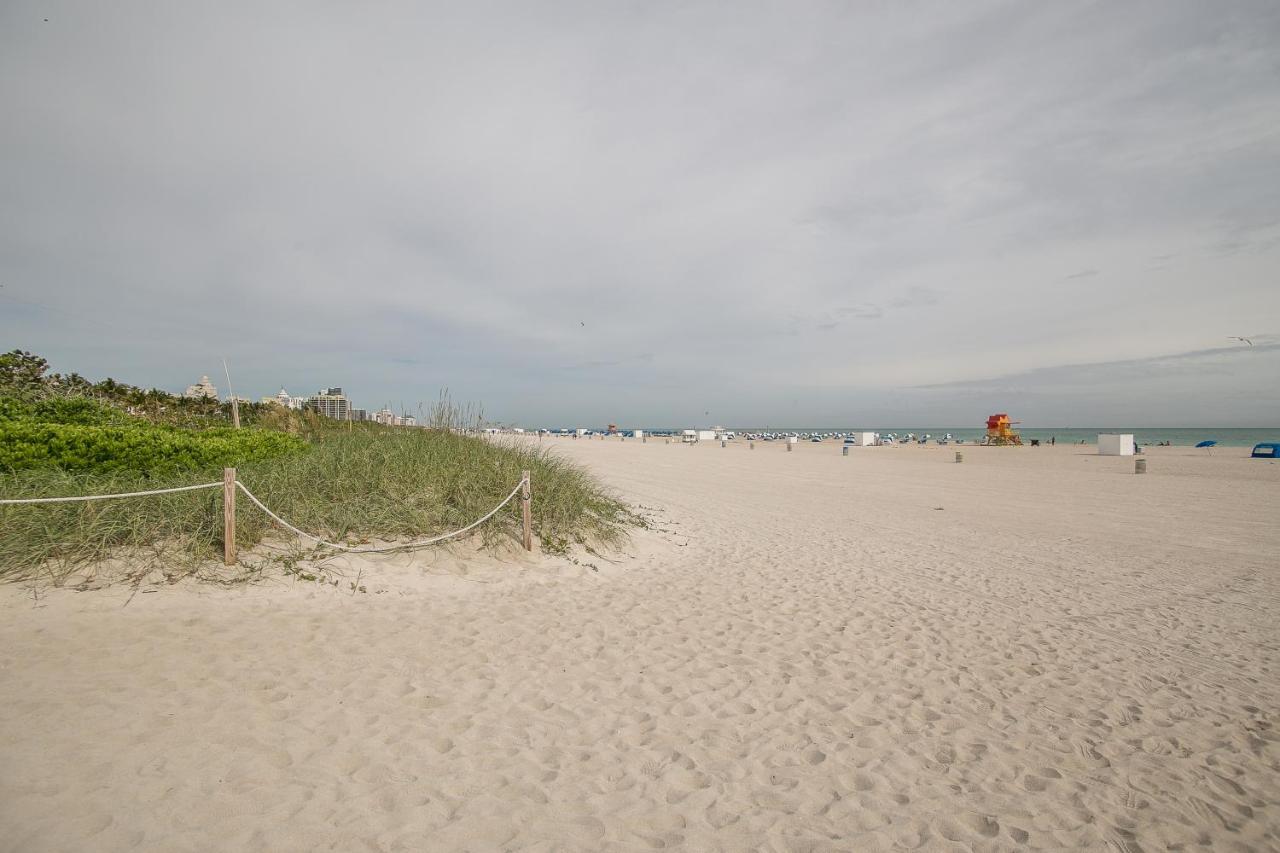 Two Bedroom Two Bath Apartment 2 Block To Beach マイアミビーチ エクステリア 写真