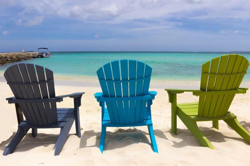 Two Bedroom Two Bath Apartment 2 Block To Beach マイアミビーチ エクステリア 写真